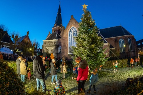 Kerstboom ontsteken